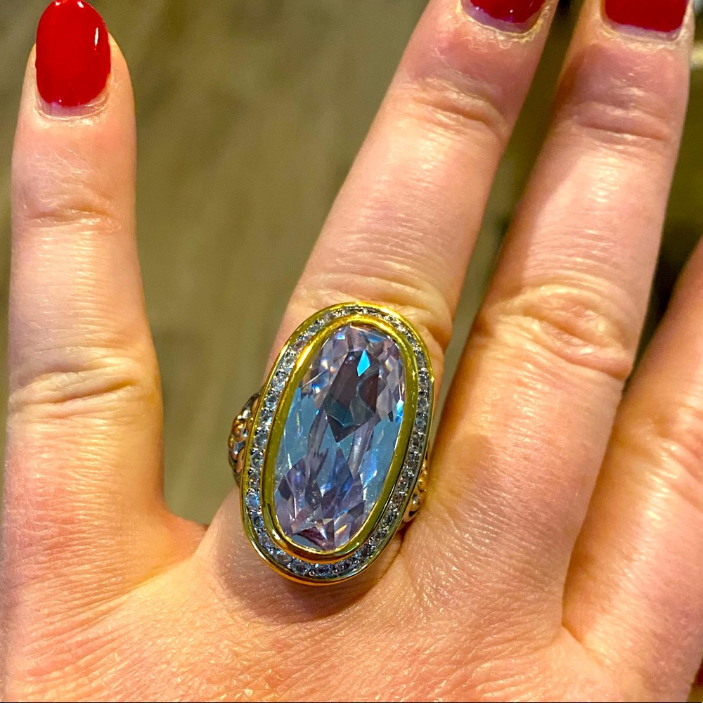 Silver and gold toned ring with quartz and zirconia inlay. Size 7